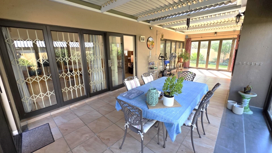 4 Bedroom Property for Sale in Leloko North West
